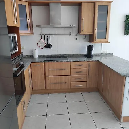 16 Sunset View Апартаменты Адехе