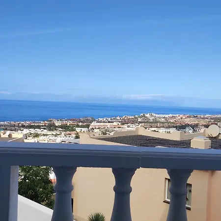 16 Sunset View Апартаменты